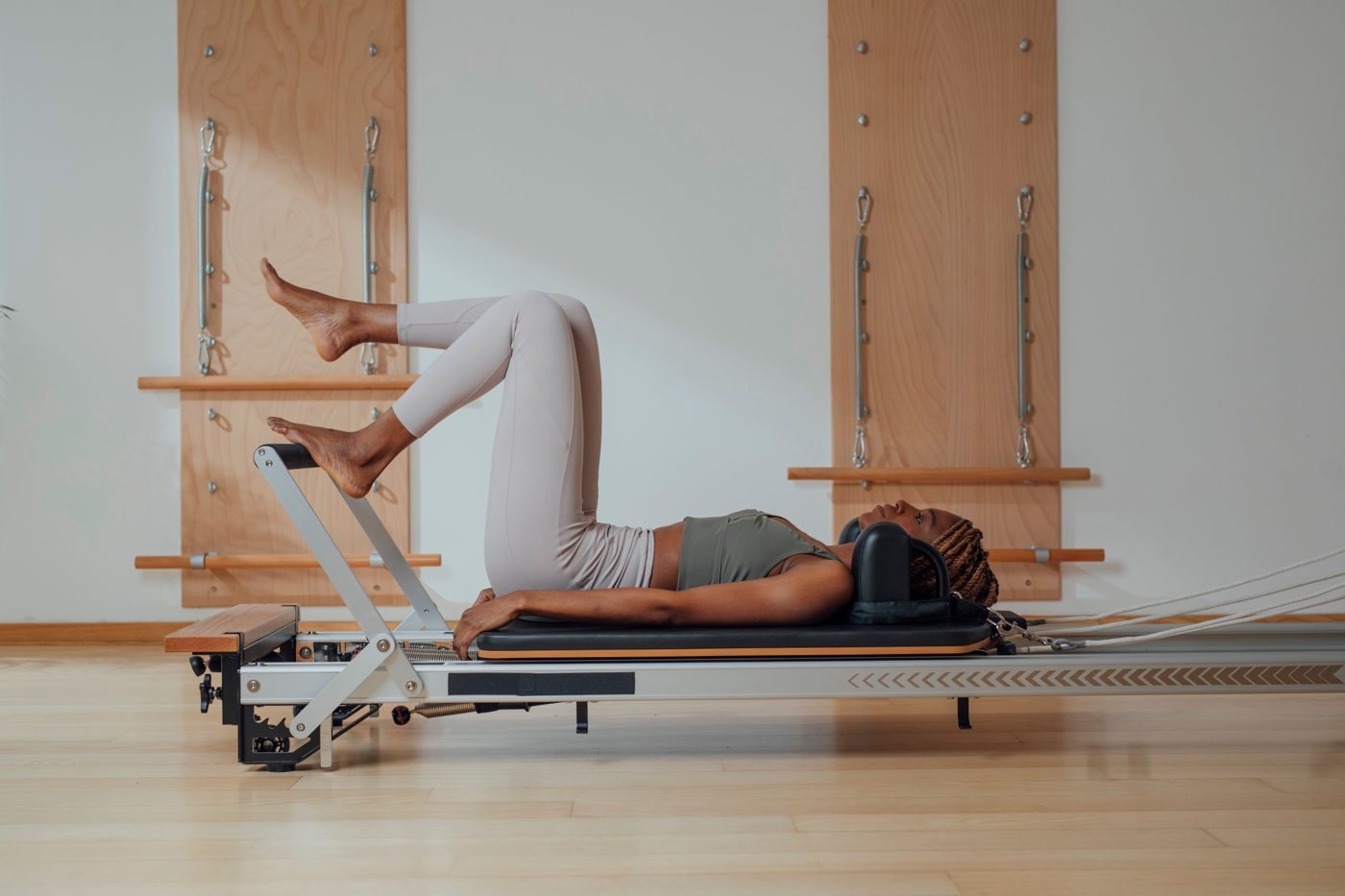 Séance sur machine Pilates Reformer